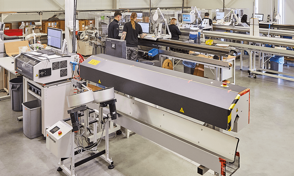 Fully automated wire and cable processing machines